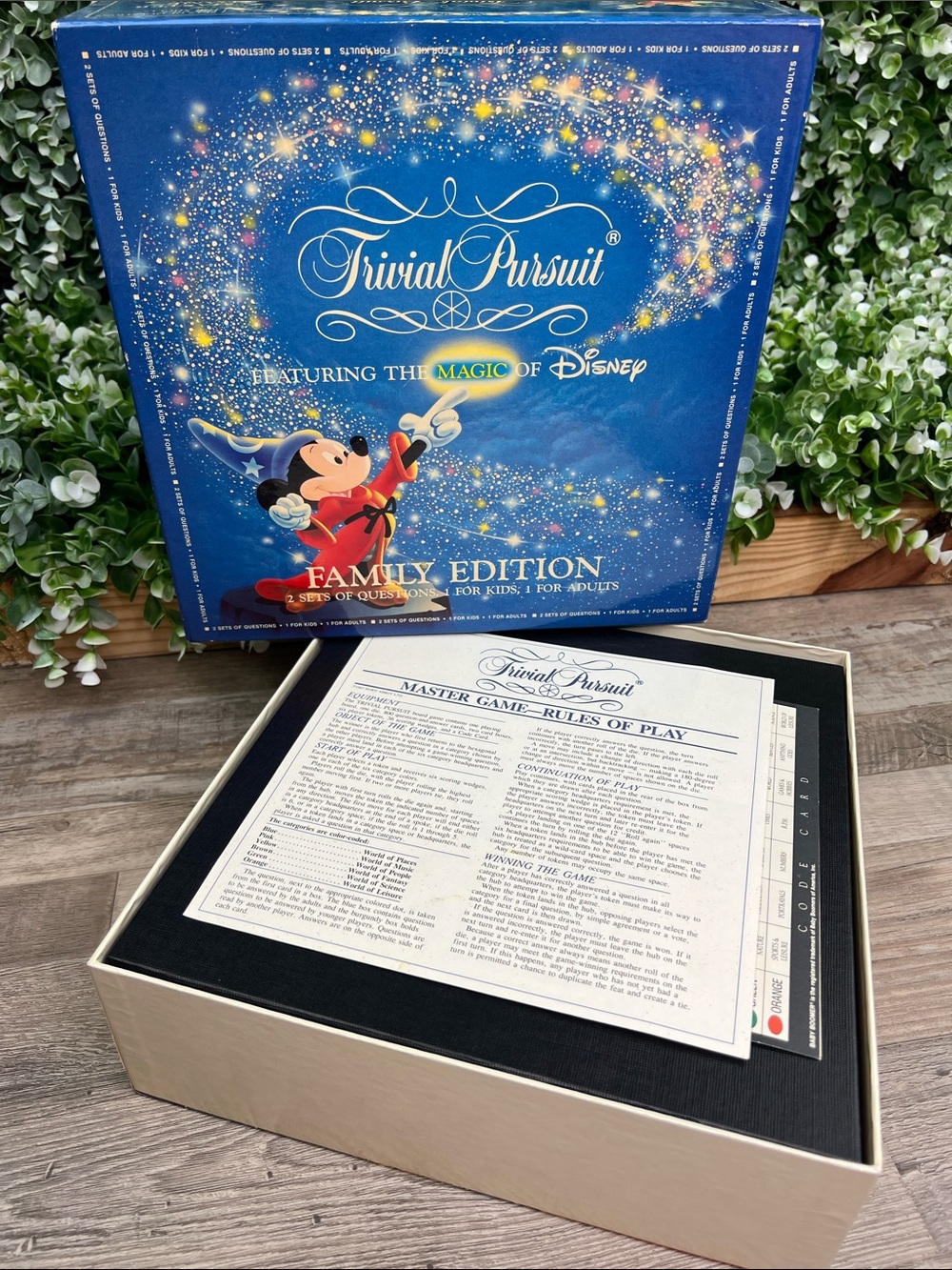 Disney Trivial Pursuit Family Edition Board Game Vintage 1986